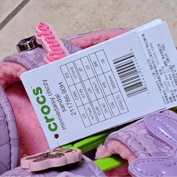 Crocs Disney Minnie Mouse & Daisy Classic Cozzzy Sandals - Women's size 9 - Picture 5 of 7